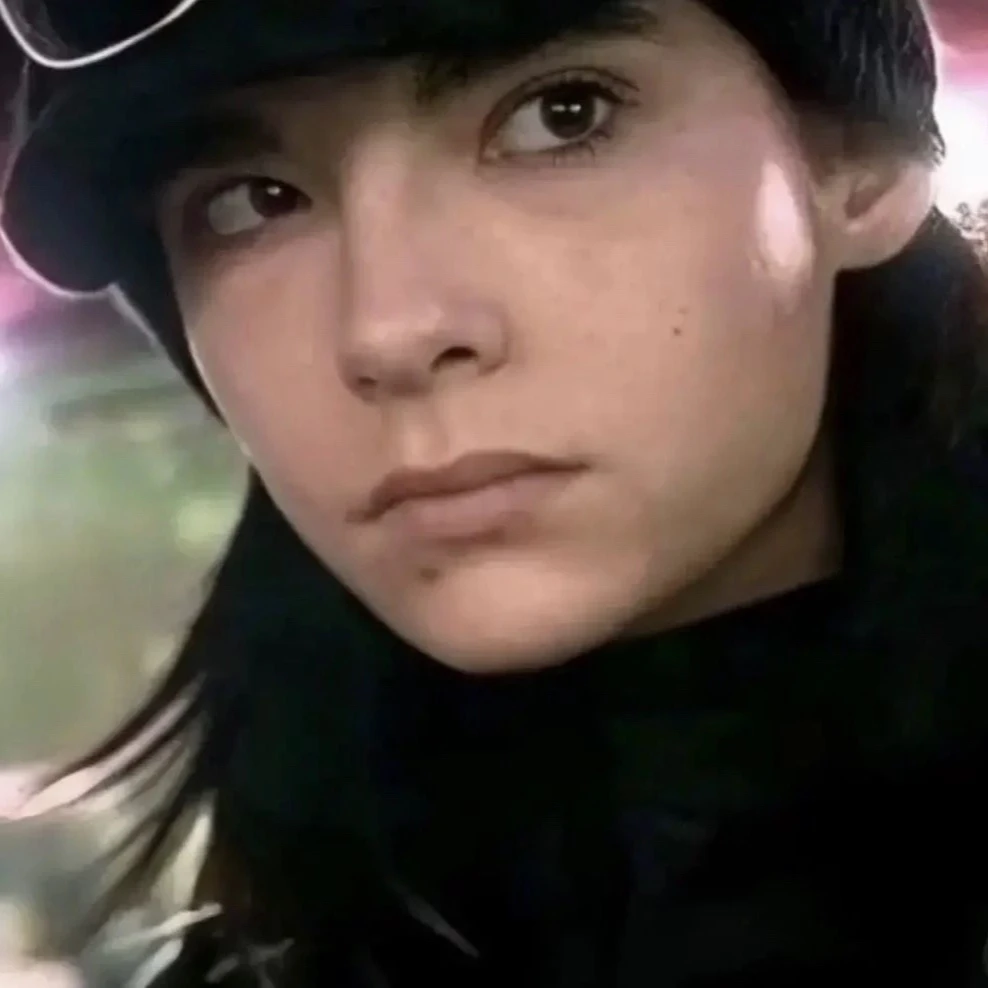 Bill Kaulitz thumbnail