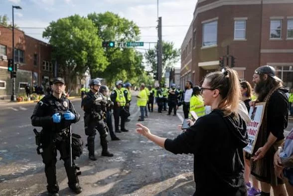 Police Arrest thumbnail
