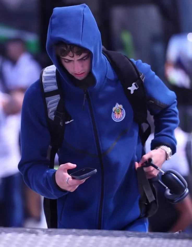 Brian Gutierrez~🍓 thumbnail
