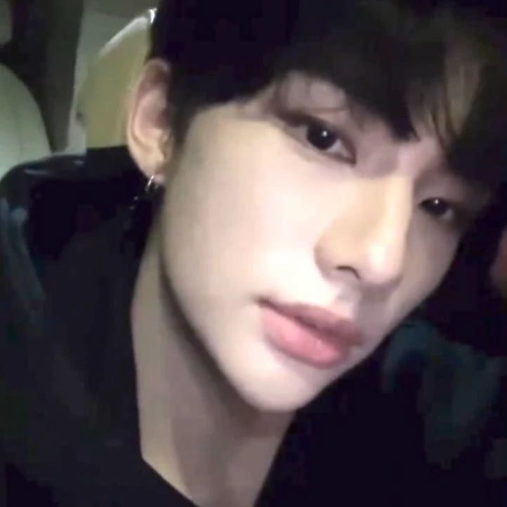 Hyunjin (hyunlix) thumbnail