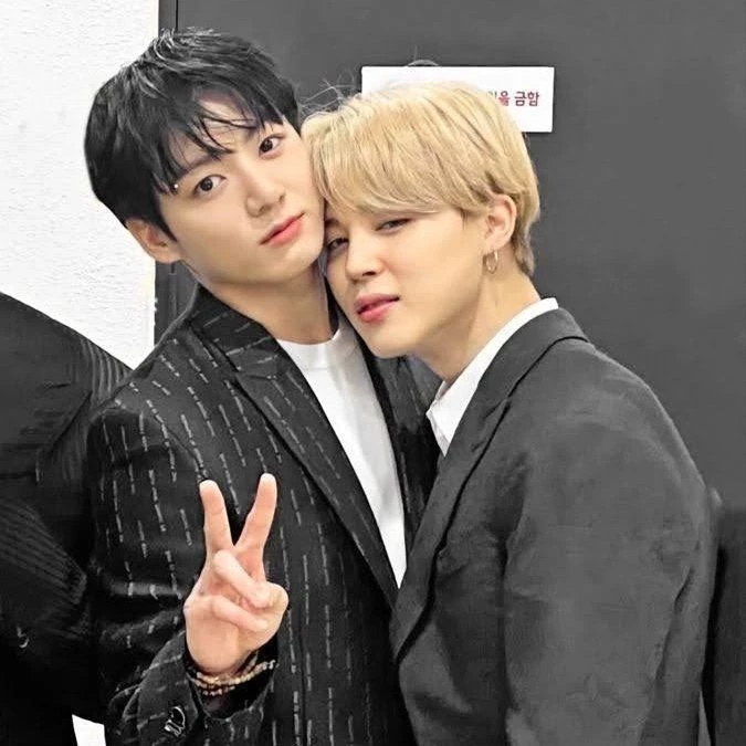Jimin and Jungkook (lesbians) thumbnail