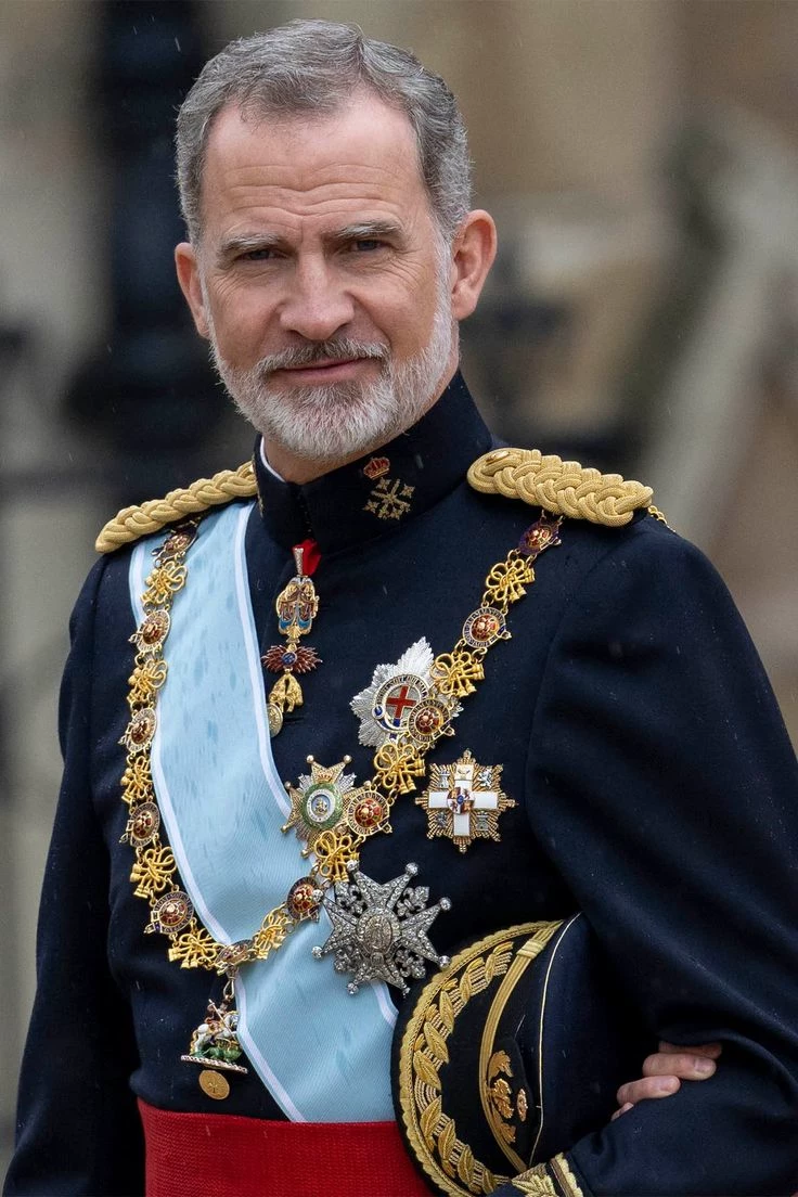 His parents are the kings of Spain thumbnail