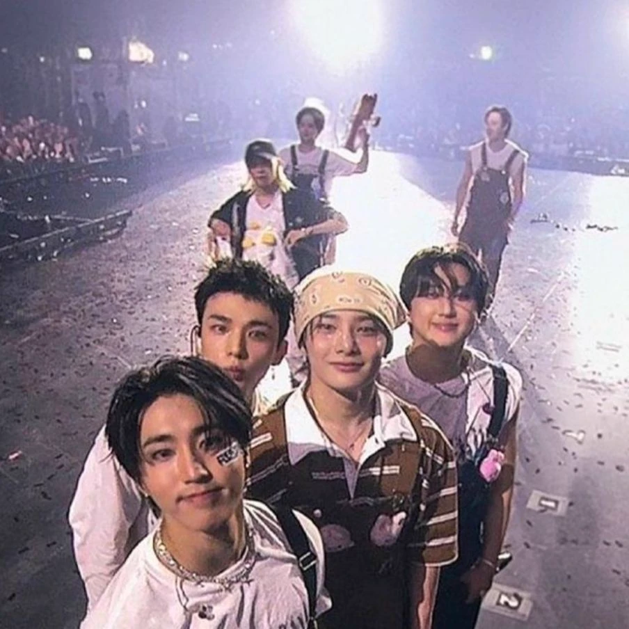 Stray Kids thumbnail