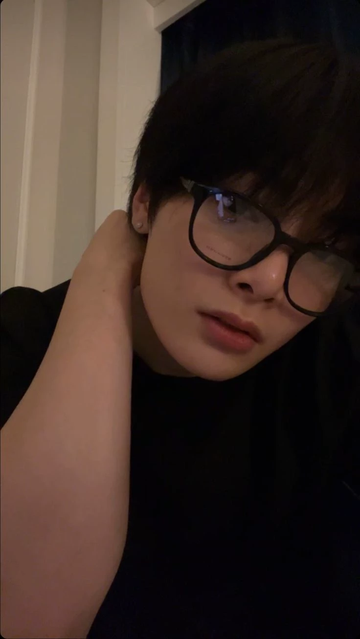 Jeongin thumbnail