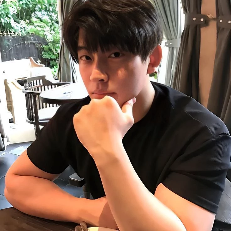 Wei Huang thumbnail