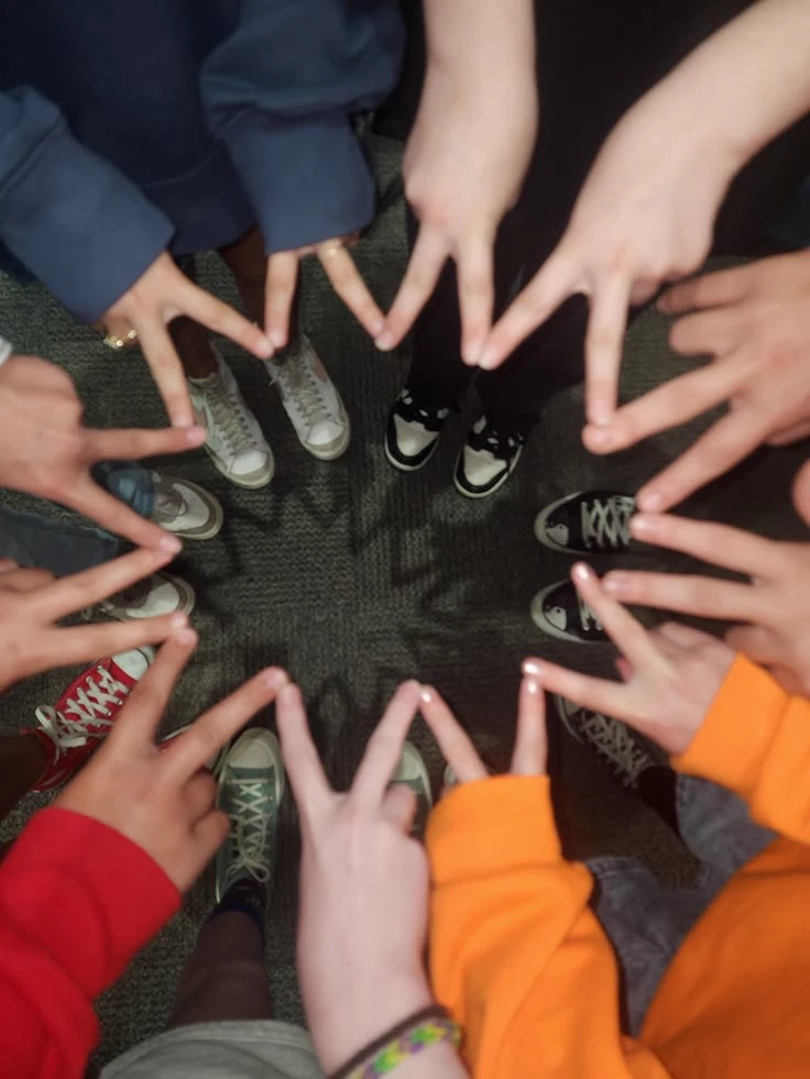 Friend group with a pick me?! thumbnail