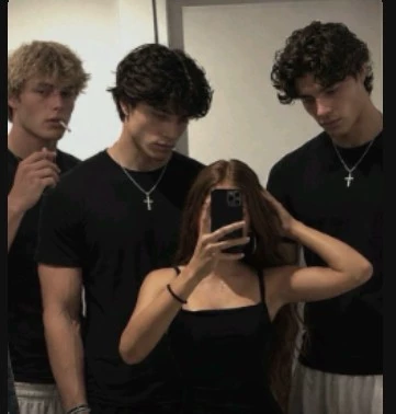 her three boyfriends thumbnail