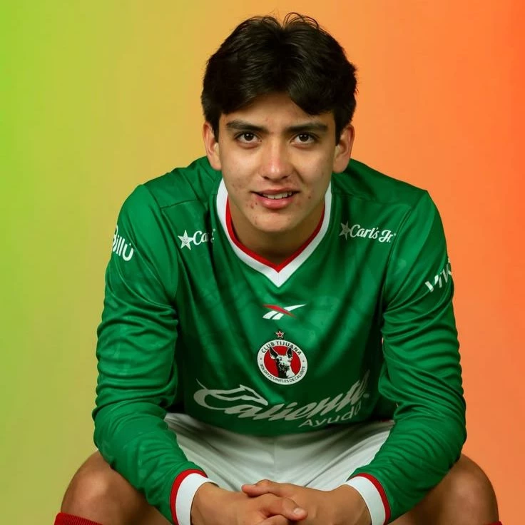 Gilberto Mora thumbnail