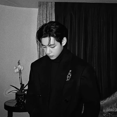 Kim Taehyung thumbnail