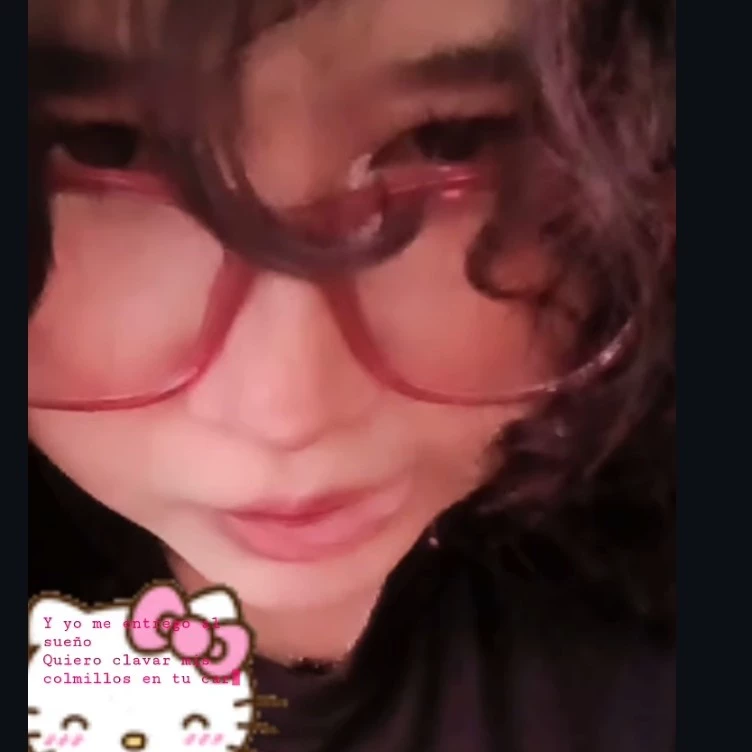 Heymi‧‧₊ ᵎᵎ 🍓 ⋅ ˚✮