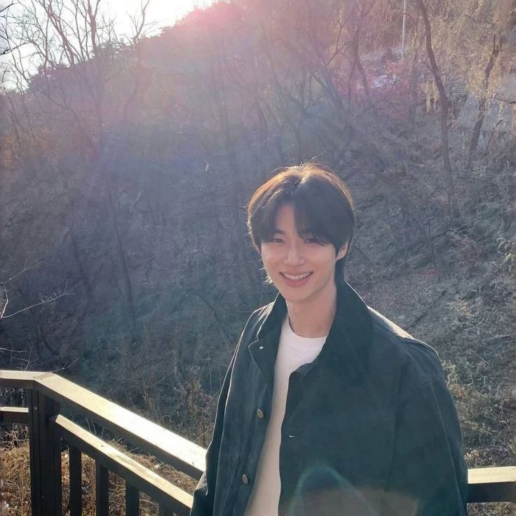 Byeon woo-seok thumbnail