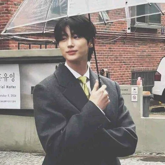 Byeon woo-seok thumbnail