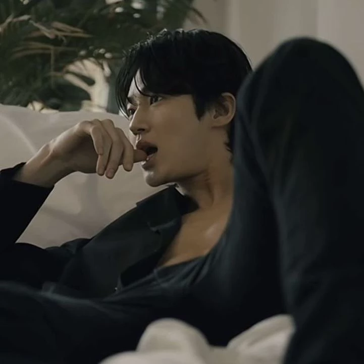 Byeon Woo-seok  thumbnail