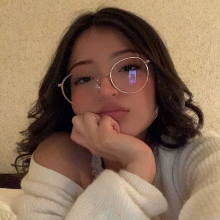 Valeria thumbnail