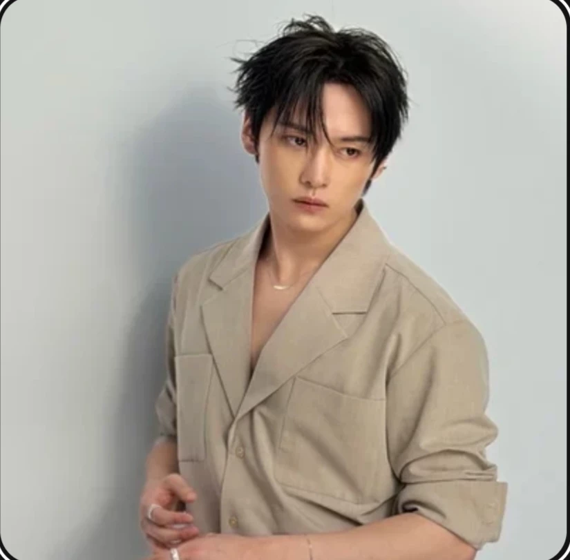 LEE MINHO-4- thumbnail
