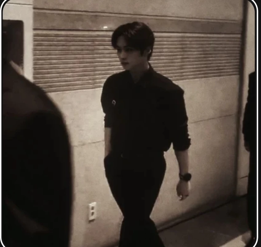 LEE MINHO-1- thumbnail