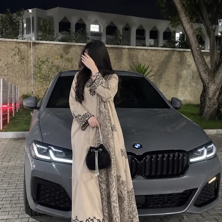 Ayzah Khan thumbnail