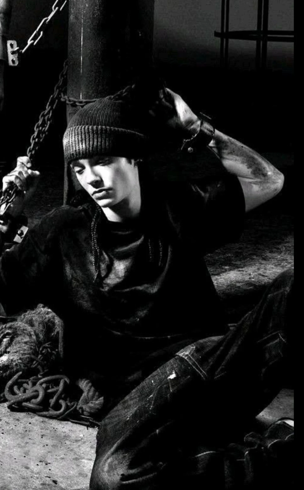 Tom Kaulitz is a captured mafia leader🖤 thumbnail
