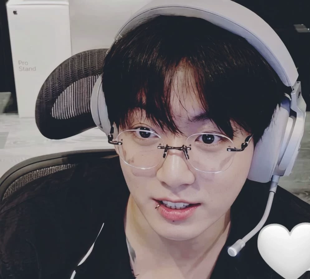 jungkook thumbnail