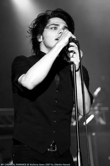 Gerard Way thumbnail
