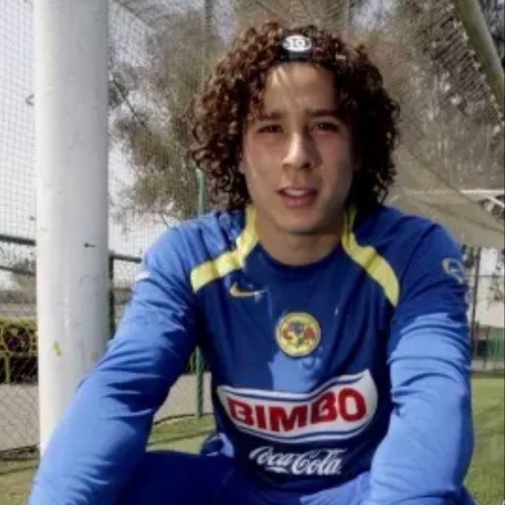 Guillermo Ochoa (Memo) thumbnail