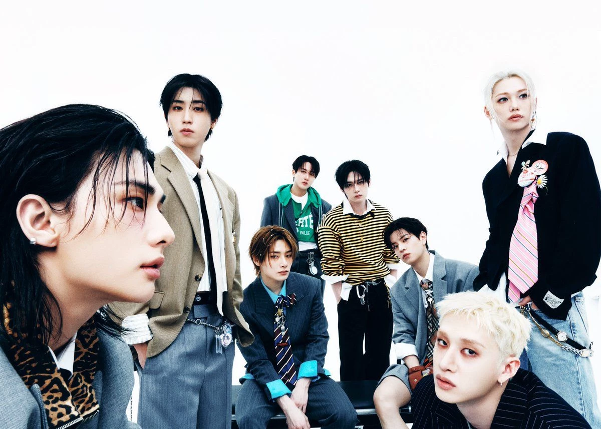 stray kids thumbnail