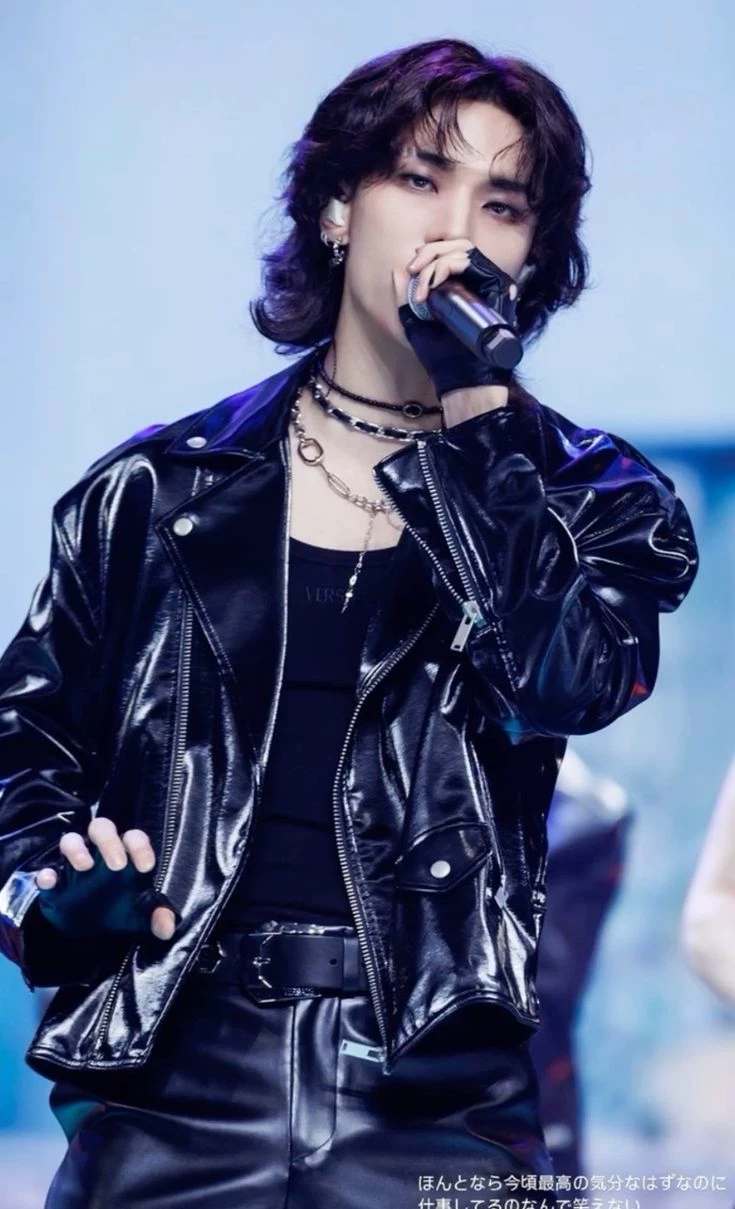 Hyunjin - Stray Kids thumbnail