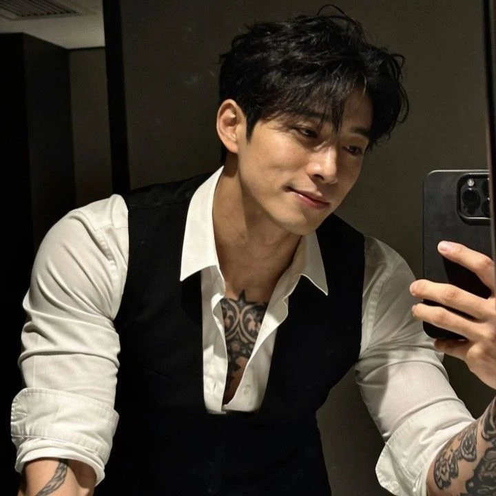 Gin Blackwood thumbnail