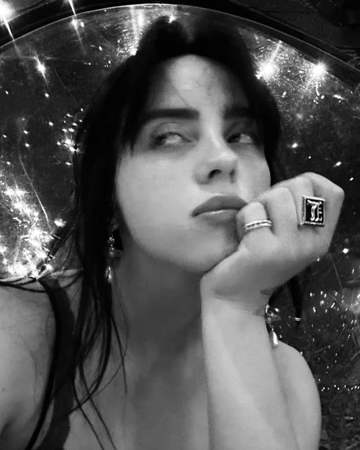  ⊹ ₊ ݁. billie eilish thumbnail