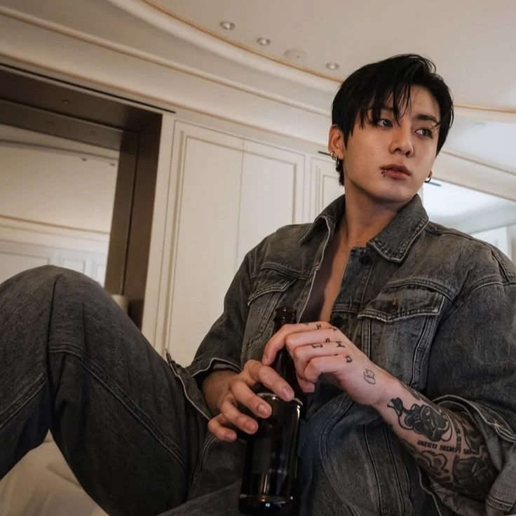 Jeon Jungkook thumbnail