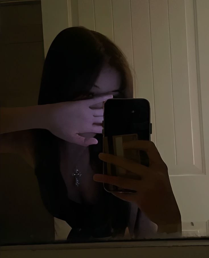Lexi Crimson  thumbnail