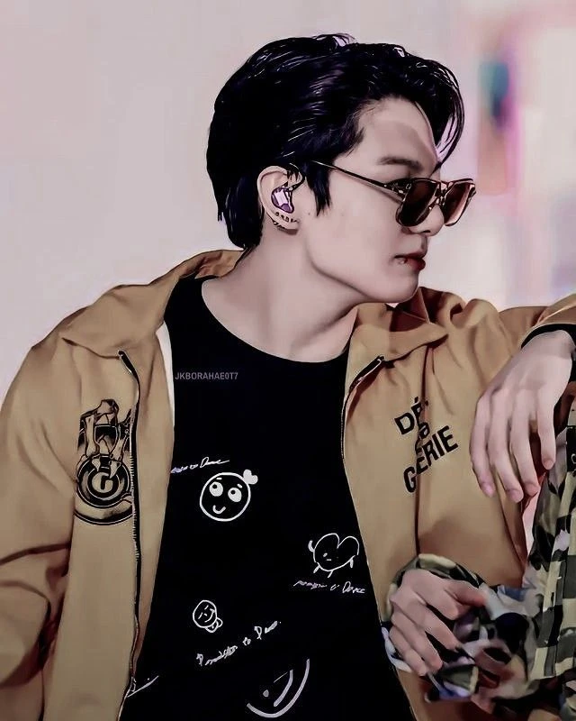 Jungkook (best friend) thumbnail