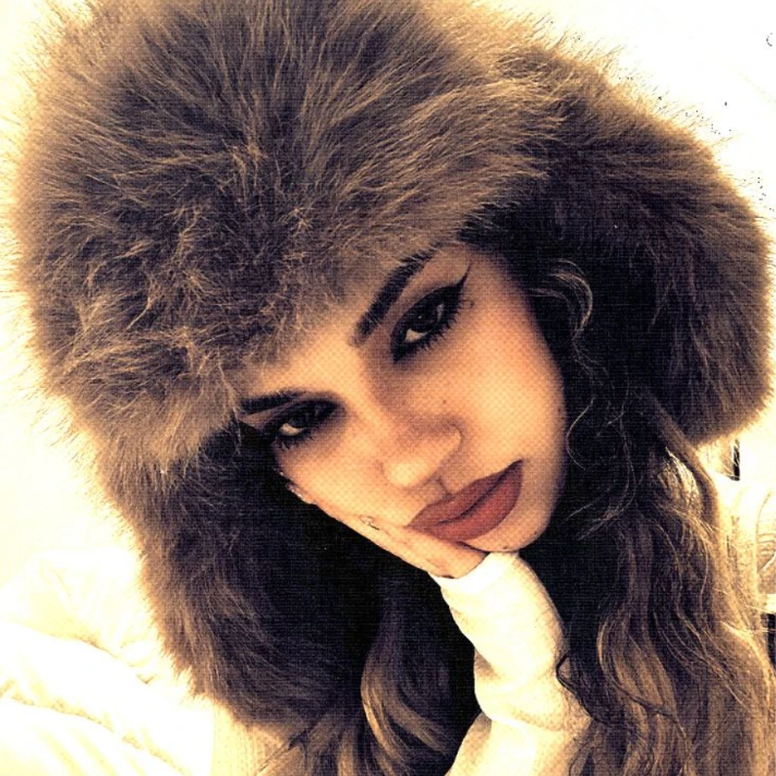 Daniela Avanzini // (WLW) thumbnail