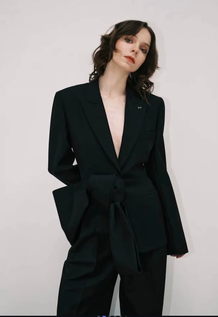 Emma Myers :Chica de la mafia X Universitario  thumbnail