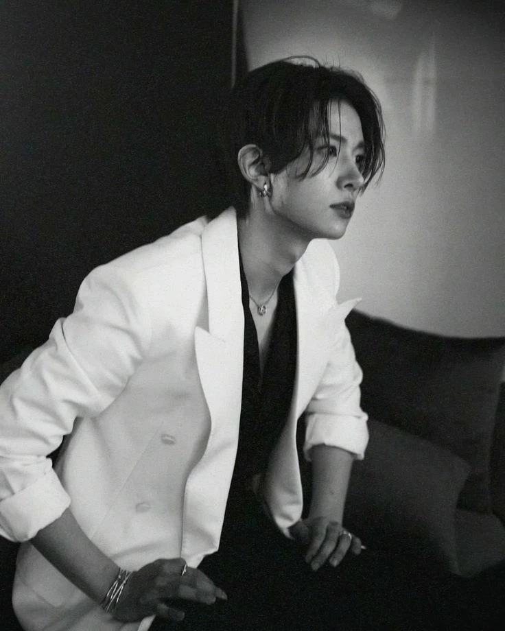lee heeseung thumbnail