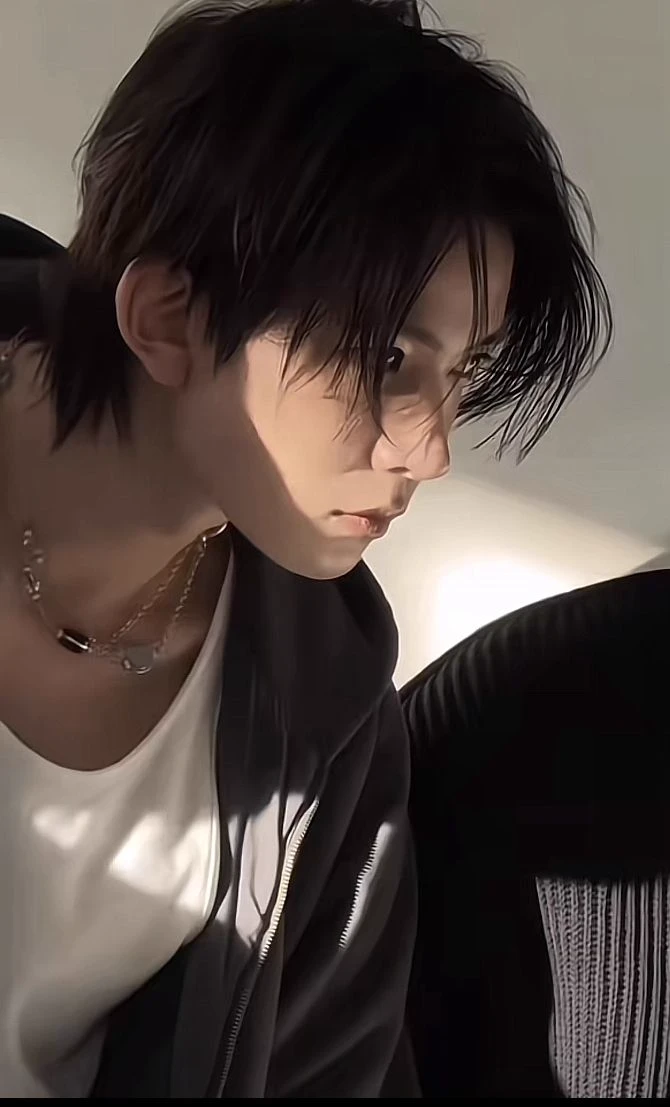Heeseung Lee thumbnail
