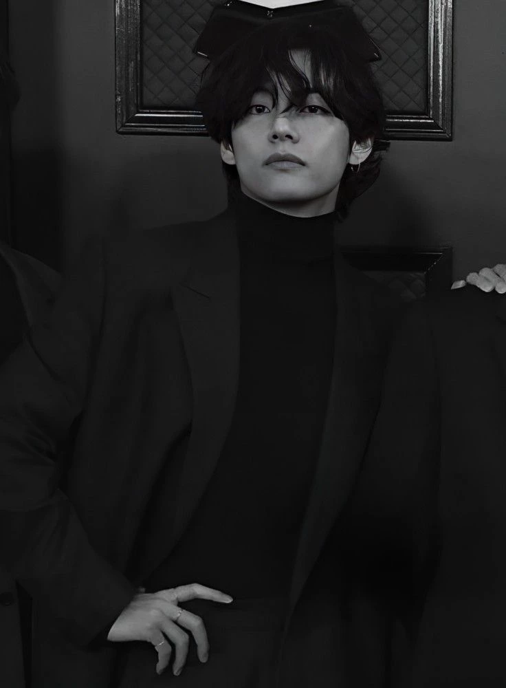Kim Taehyung thumbnail
