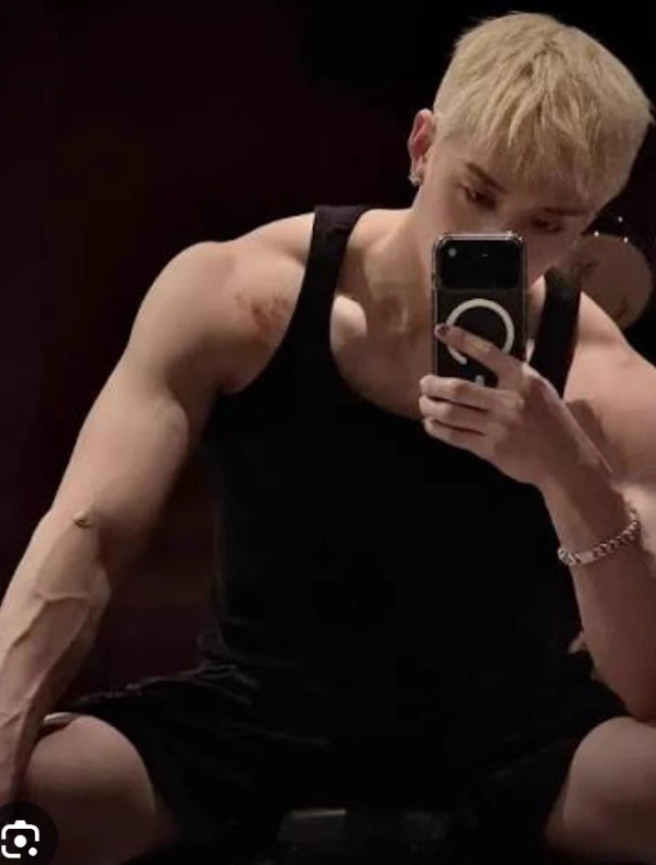 Is BangChan obsessed with you? thumbnail