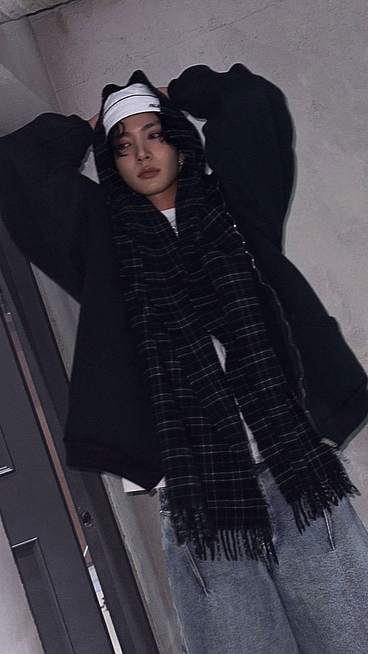Lee heeseung  thumbnail