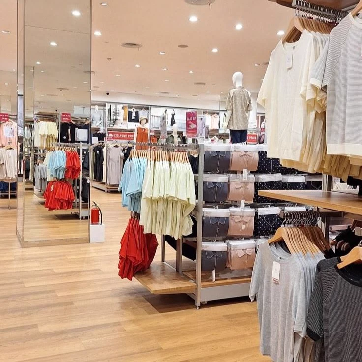 Shopping mall thumbnail