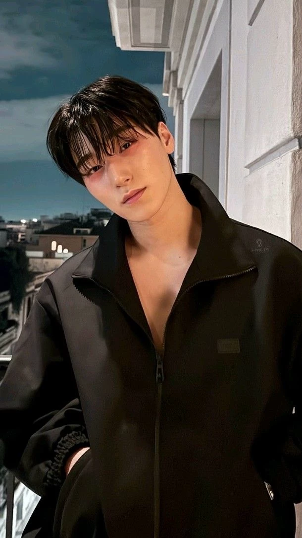 Choi San thumbnail