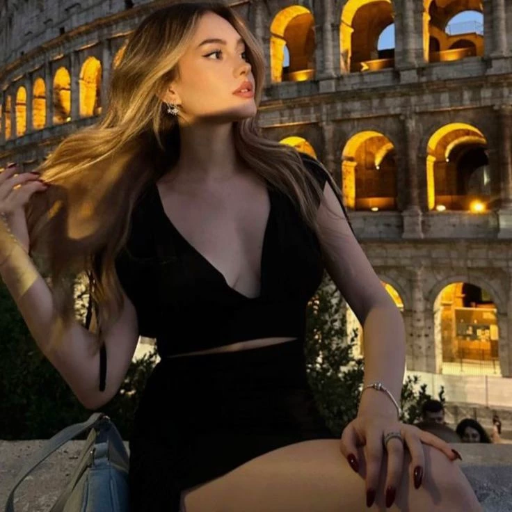 Selena thumbnail