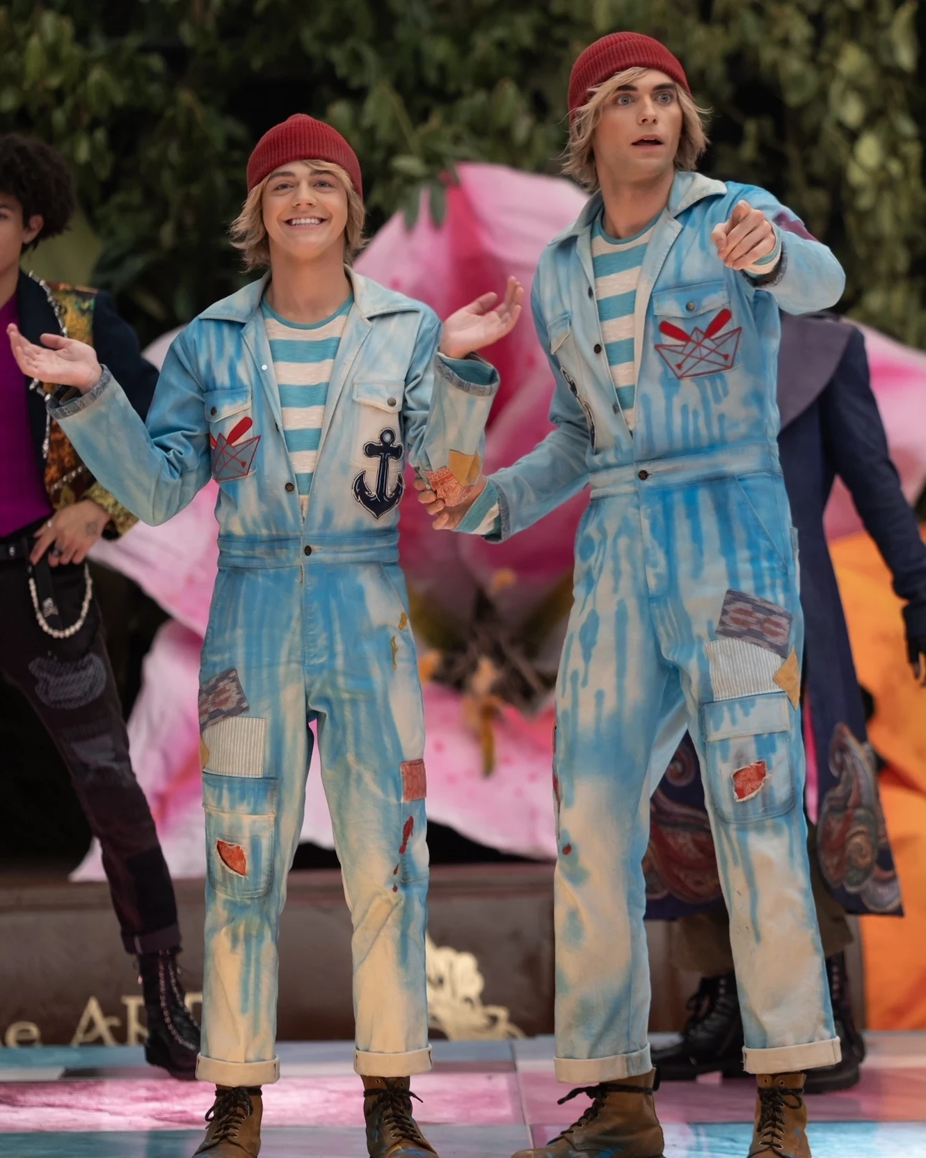 Smee Twins thumbnail