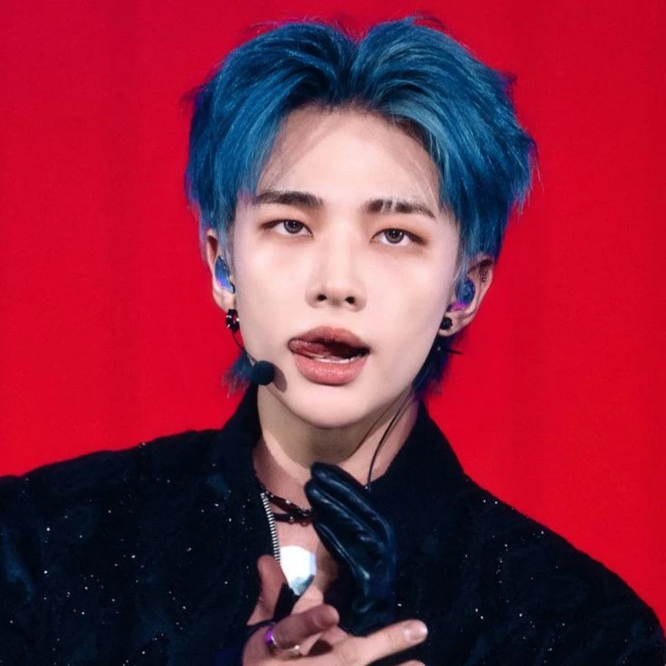 Hwang Hyunjin thumbnail