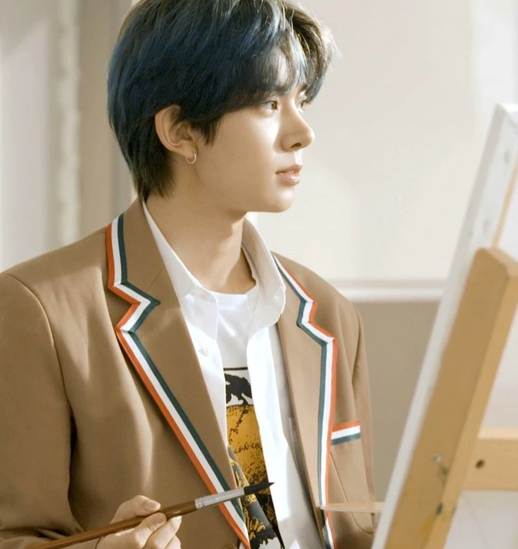 Lee Heeseung thumbnail
