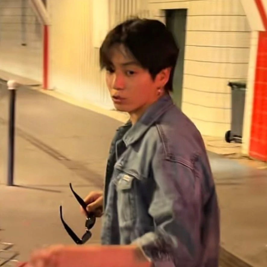 Jungkook thumbnail