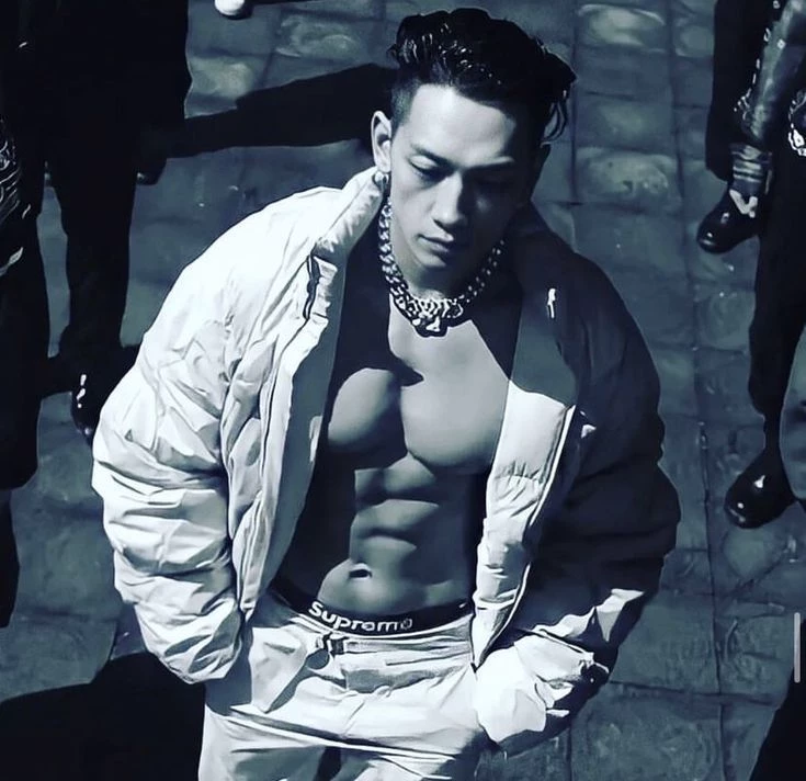 Beak Jeong - Your criminal husband, the mafia boss thumbnail