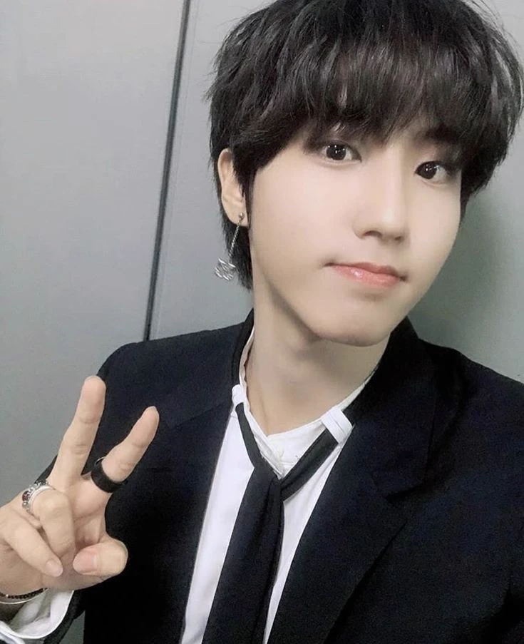 Han Jisung thumbnail