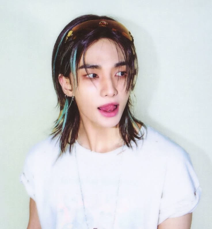 hyunjin thumbnail