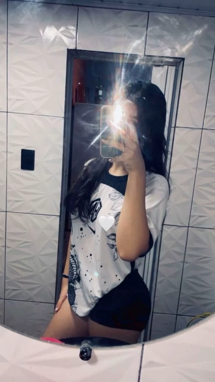 Larissa - Lari thumbnail